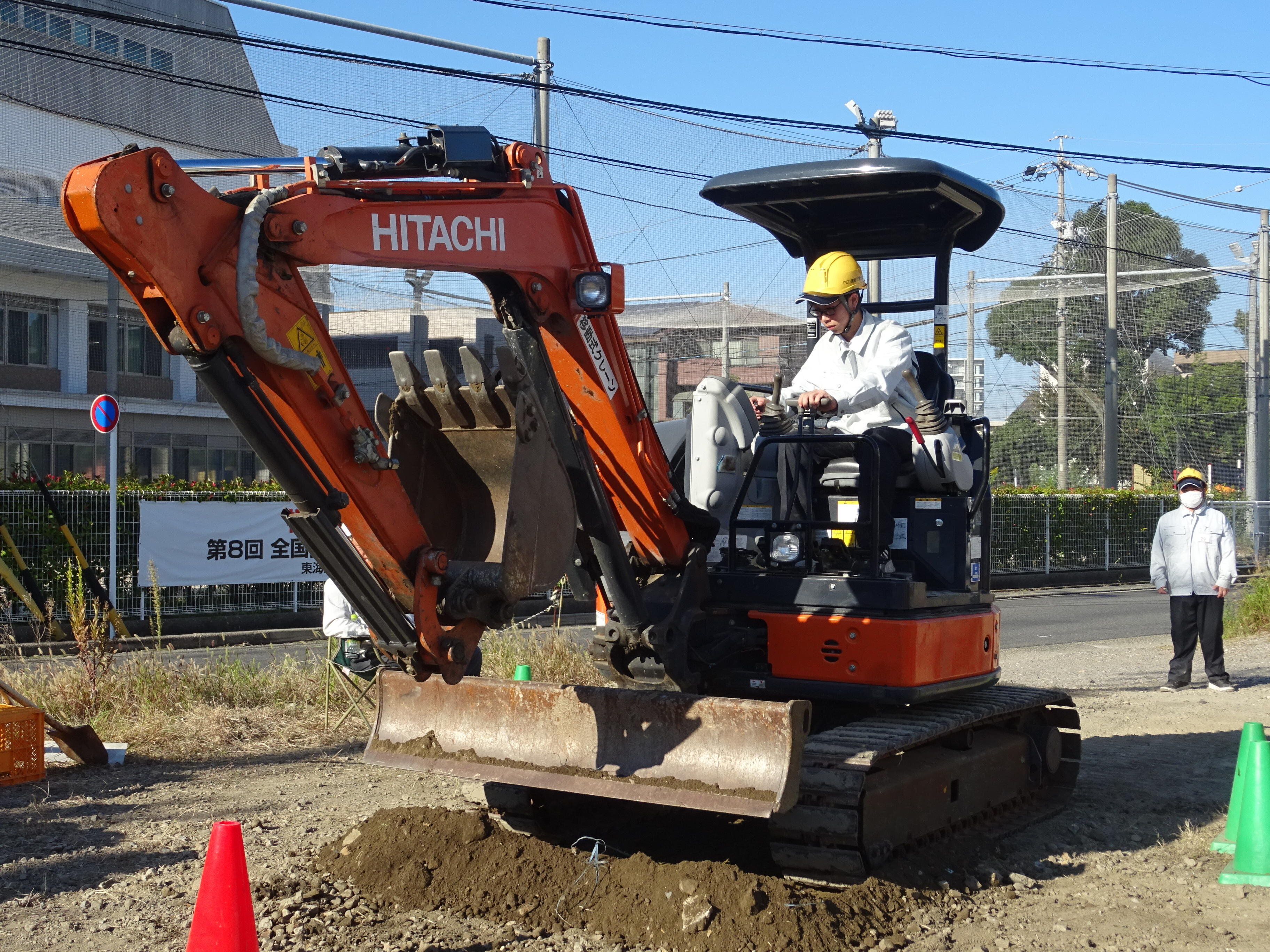 小型車両建設(パワーショベル)研修